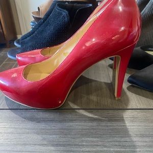 Gianni bini red heels size 8.